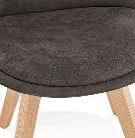 Stoel 'AXEL' in grijs microvezel met poten in naturel hout Stoel 'AXEL' in grijs microvezel met poten in naturel hout