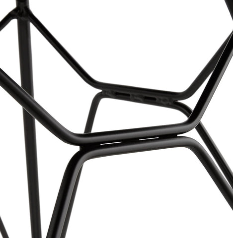 Design stoel 'GAUDY' zwart industriële stijl met zwart metalen onderstel Design stoel 'GAUDY' zwart industriële stijl met zwart metalen onderstel