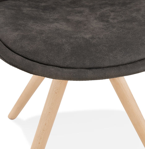 Comfortabele stoel 'HARRY' in grijs microvezel met poten in natuurlijk hout Comfortabele stoel 'HARRY' in grijs microvezel met poten in natuurlijk hout