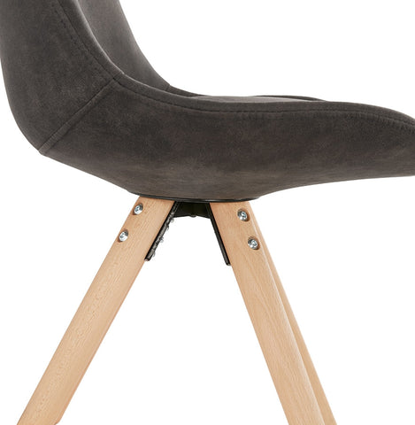 Comfortabele stoel 'HARRY' in grijs microvezel met poten in natuurlijk hout Comfortabele stoel 'HARRY' in grijs microvezel met poten in natuurlijk hout