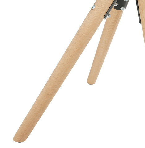Comfortabele stoel 'HARRY' in grijs microvezel met poten in natuurlijk hout Comfortabele stoel 'HARRY' in grijs microvezel met poten in natuurlijk hout