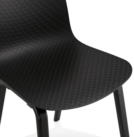 Design stoel 'PACIFIK' zwart met zwarte houten poten Design stoel 'PACIFIK' zwart met zwarte houten poten