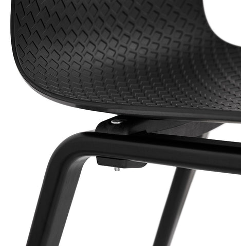 Design stoel 'PACIFIK' zwart met zwarte houten poten Design stoel 'PACIFIK' zwart met zwarte houten poten