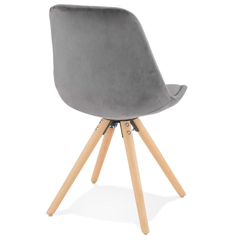Vintage stoel 'RICKY' in grijs fluweel met poten in naturel hout Vintage stoel 'RICKY' in grijs fluweel met poten in naturel hout