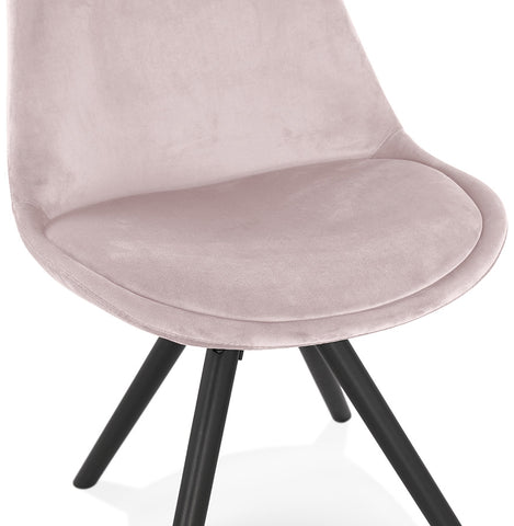 Vintage stoel 'RICKY' in roze fluweel met poten in zwart hout Vintage stoel 'RICKY' in roze fluweel met poten in zwart hout