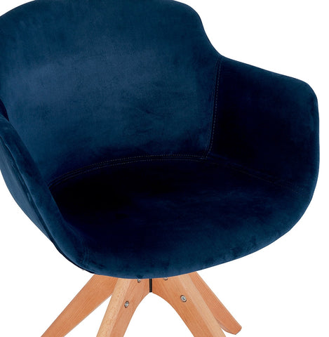 Fauteuil 'BERNI' in blauw fluweel met naturel houten poten