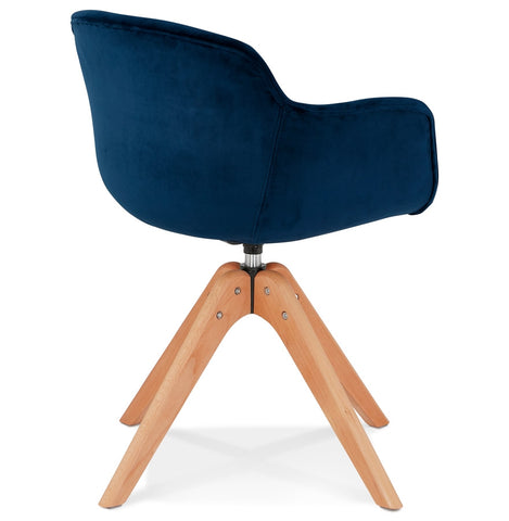 Fauteuil 'BERNI' in blauw fluweel met naturel houten poten