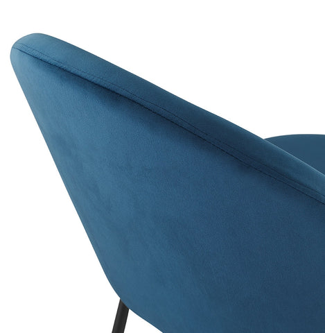 Loungestoel 'MERMAID' in blauw fluweel en zwarte metalen poten