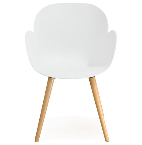 White chair with Scandinavian design 'PICATA' with wooden legs