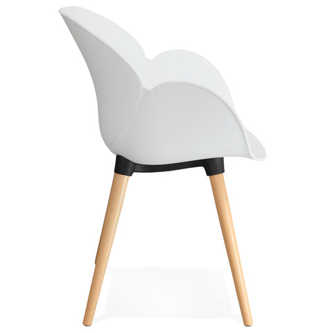 White chair with Scandinavian design 'PICATA' with wooden legs