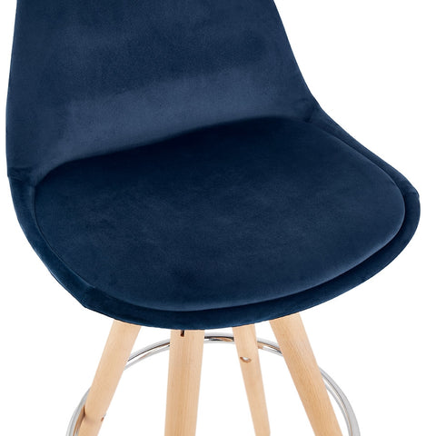 Halfhoge barkruk 'SPIRIT MINI' in blauw fluweel en poten in hout met natuurlijke afwerking