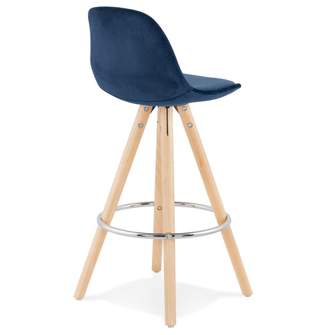 Halfhoge barkruk 'SPIRIT MINI' in blauw fluweel en poten in hout met natuurlijke afwerking